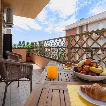 Apartmán Casa Baia Flaminia Pesaro Exteriér fotografie
