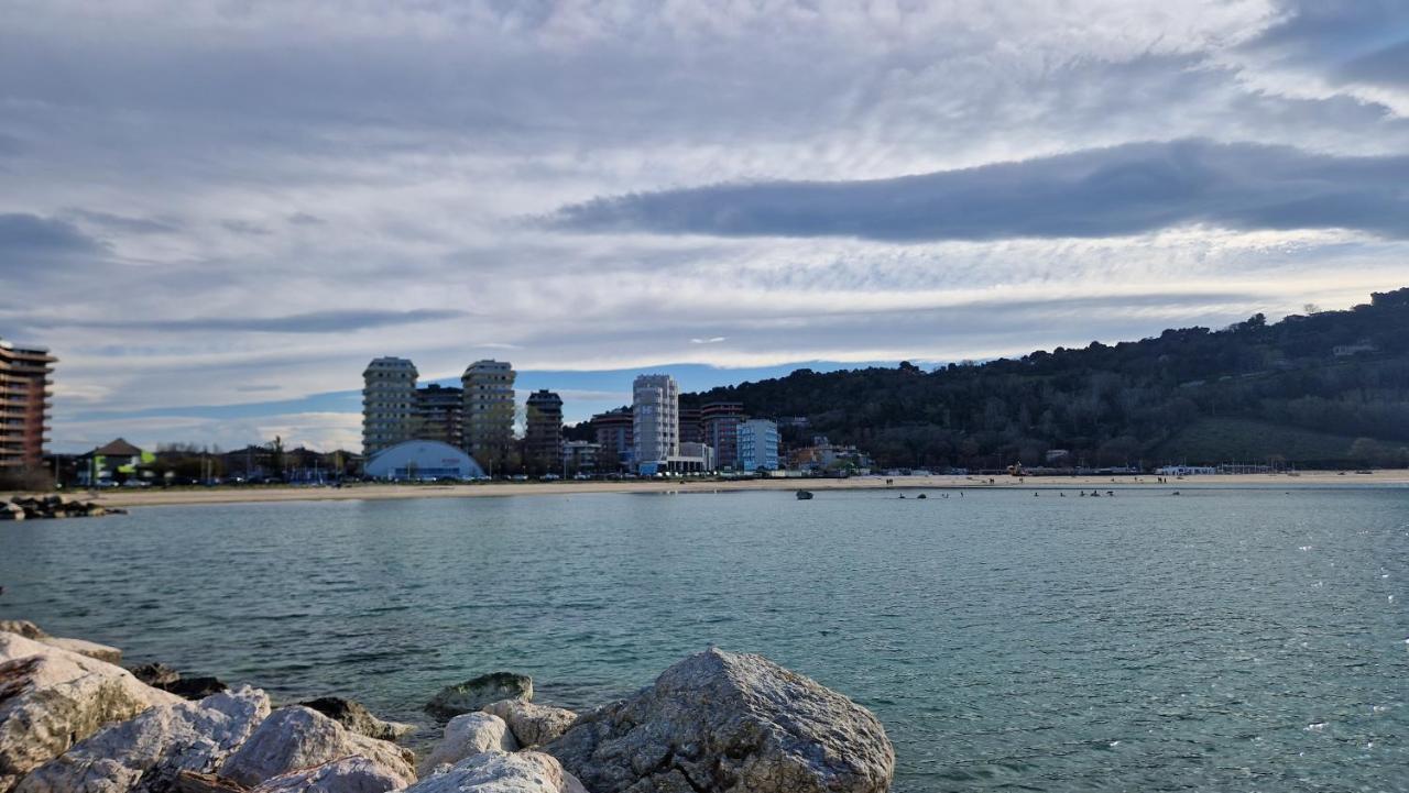 Apartmán Casa Baia Flaminia Pesaro Exteriér fotografie