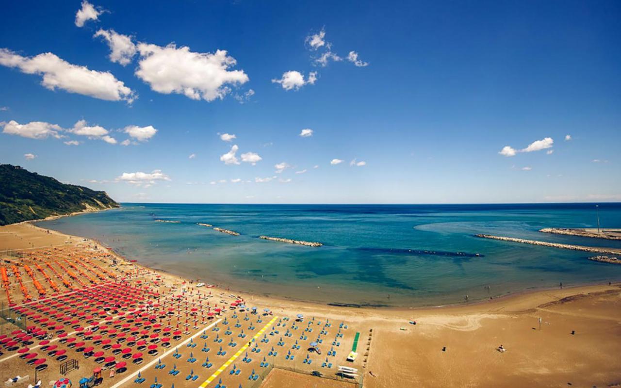 Apartmán Casa Baia Flaminia Pesaro Exteriér fotografie
